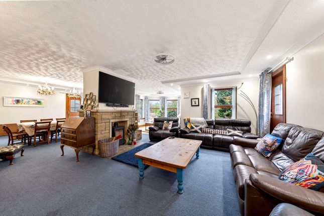 Hillcrest Benvane Road, Glenrothes photo 4