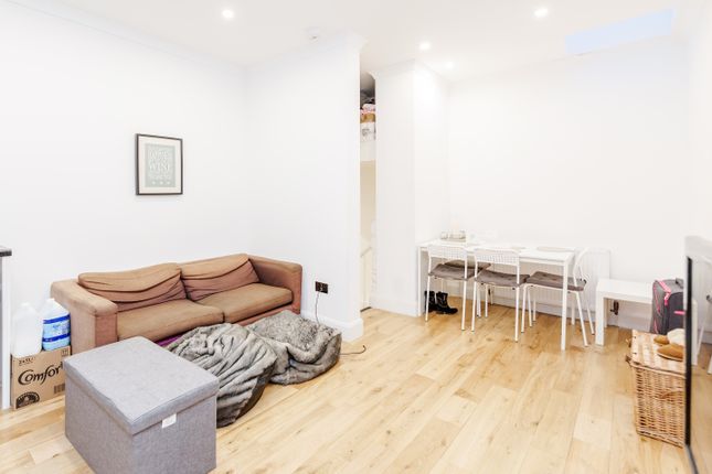 14b, Leopold Road, Wimbledon photo 2