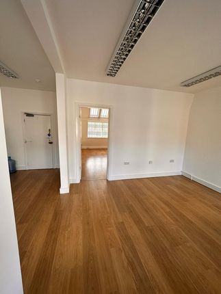 Office to let in 14 South Molton Street, Mayfair