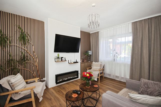 28, Windmill Road, Leamington Spa photo 4