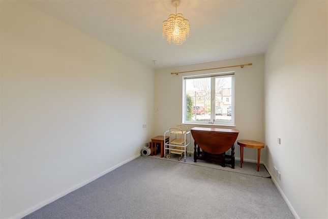 Flat for sale in Broadwater Street East, Broadwater, Worthing