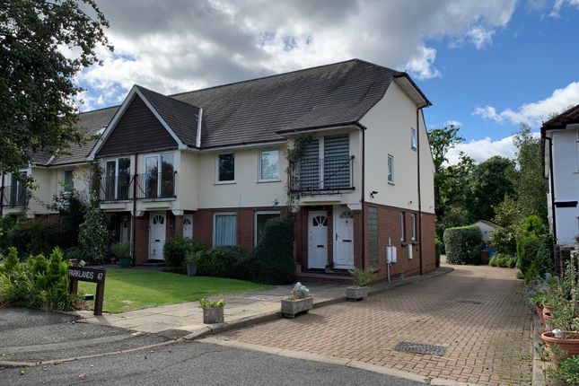 2 Parklands, Chiltern Avenue, BUSHEY photo 4