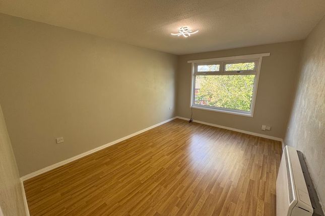 20, Elliott Drive, Gateshead photo 3