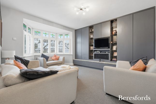 103, Gaynes Park Road, Upminster photo 4