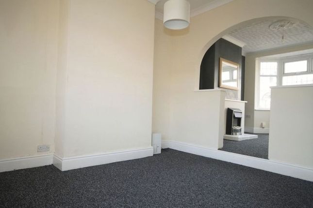 11, Baytree Avenue, Grimsby photo 4