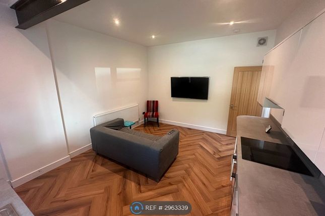 Webbs Court, Holmes Road, Reading photo 5