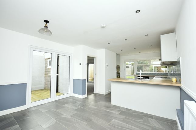 72, Princess Margaret Avenue, Margate photo 3