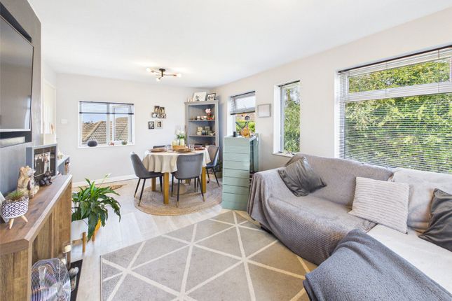 30, Pecked Lane, Cheltenham photo 4