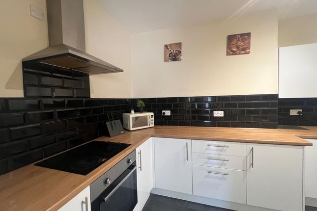 41, Rotherham Road Great Houghton, Barnsley photo 2