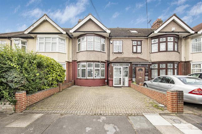 Thumbnail Terraced house for sale in Beattyville Gardens, Ilford