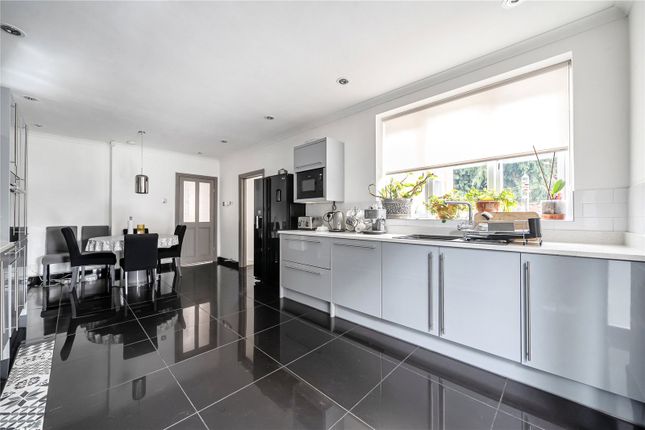 8, Penlline Road, Cardiff photo 4