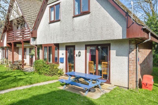33 Trevithick Court/Tolroy Manor Holiday Village, Tolroy Road, Hayle photo 3
