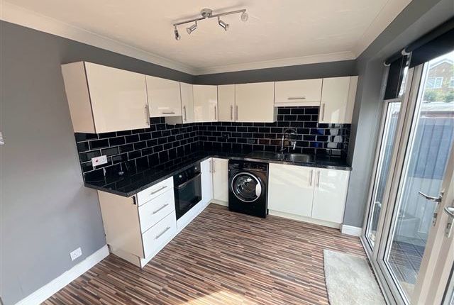 6, Springfield Close Eckington, Sheffield photo 4