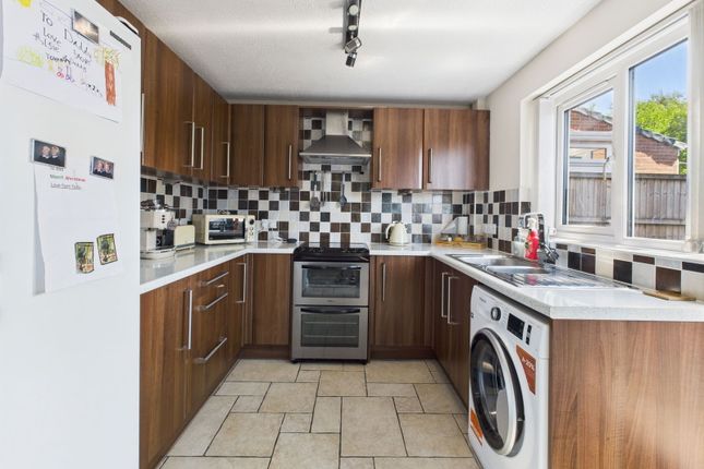 10, Bracken Close, Lydney photo 3