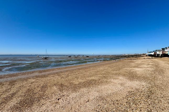 Beach Hut 345, Thorpe Bay photo 2