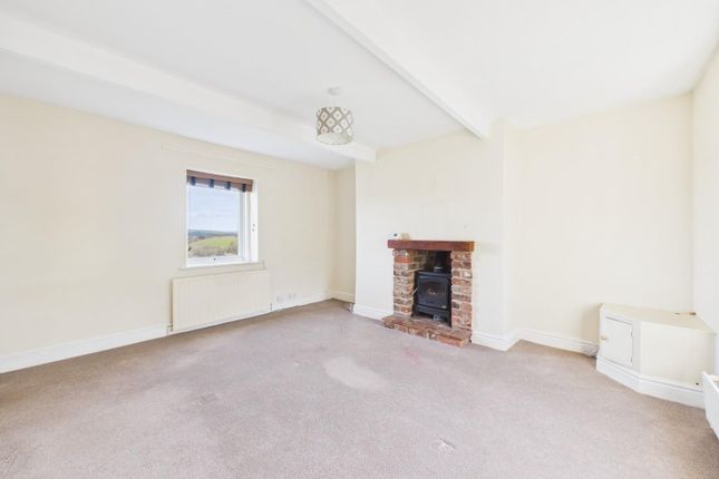 8, Tanhouse Lane, Bradford photo 4