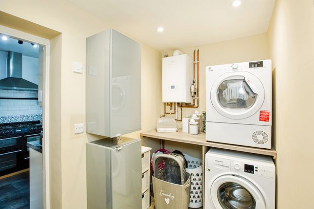 27, Oaklands Avenue, Halifax photo 5