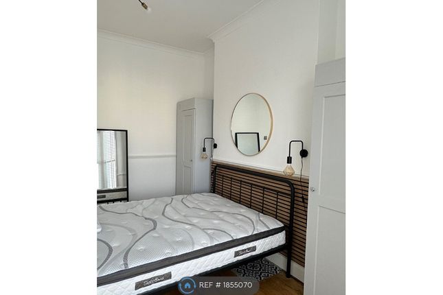 C Wellmeadow Road, London photo 5