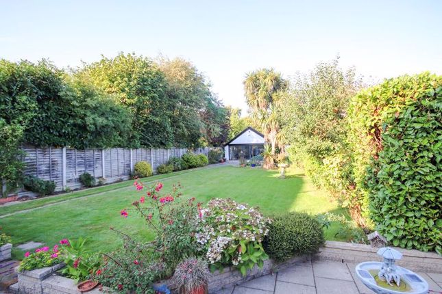 Detached house for sale in Crossways, Shenfield, Brentwood