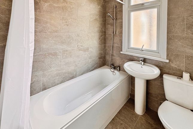 FFF, 59a, Silverdale Avenue, Westcliff-On-Sea photo 3