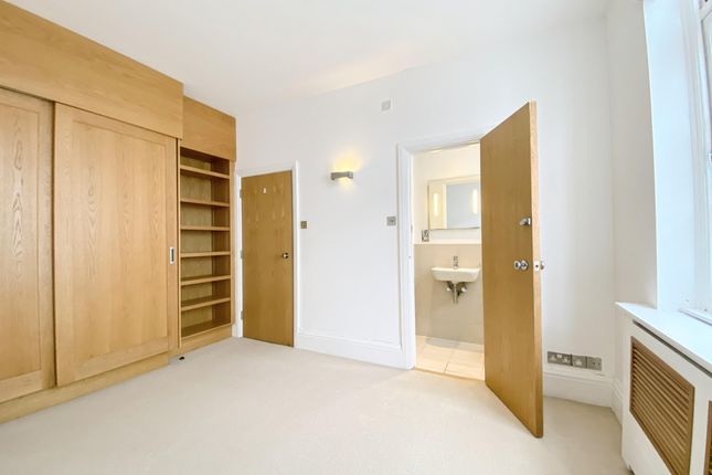 Flat to rent in Falkland House, Marloes Road, London