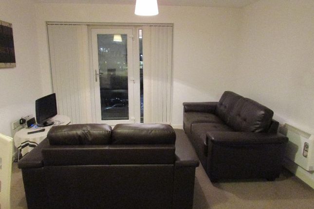 Flat to rent in Pilgrims Way, Manchester