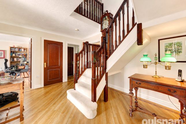 7, Westwood Close, Worcestershire photo 2