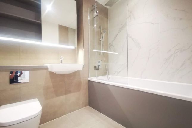Flat for sale in Birch House, Pegler Square, London