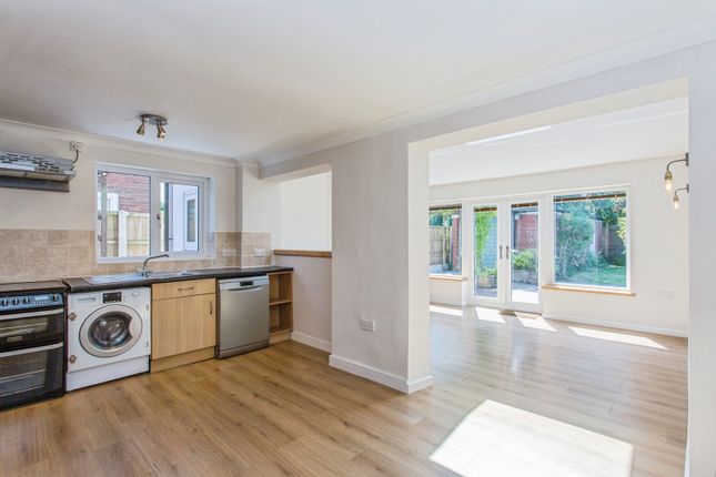 114, Claughton Avenue, Lancashire photo 2