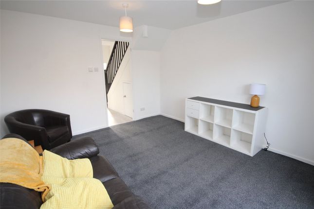 8, Beaulieu Close, Hampshire photo 4