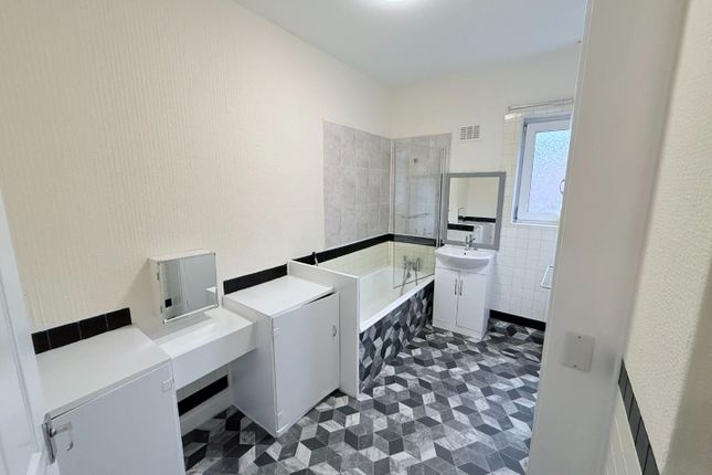59, Ambler Street, Castleford photo 4