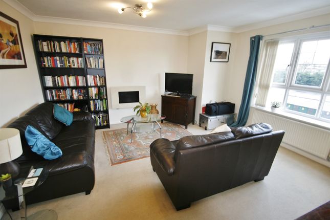 Flat to rent in Cosgrove Court, The Ministry, Benton, Newcastle Upon Tyne