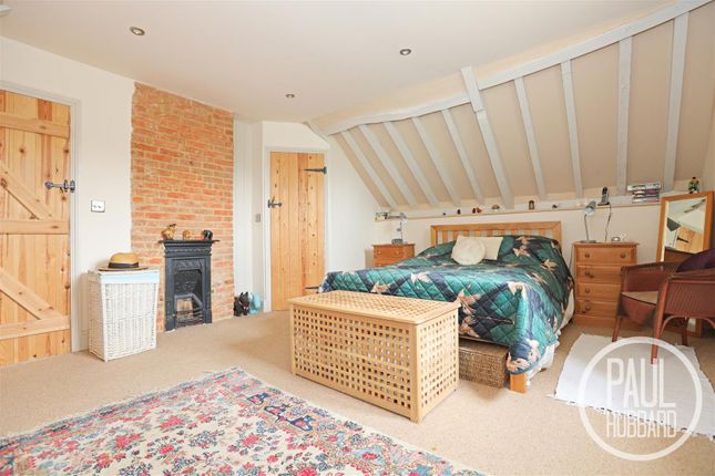 Thumbnail Cottage for sale in London Road, Brampton, Beccles