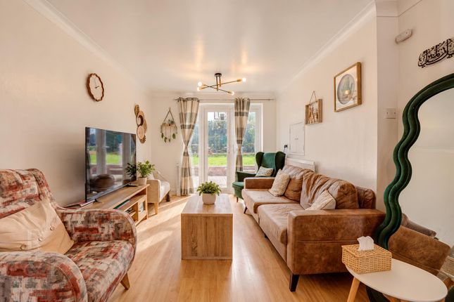 18, Peveril Drive, Nottingham photo 4