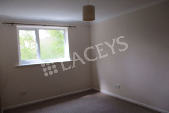 End terrace house to rent in Abbots Way, Yeovil