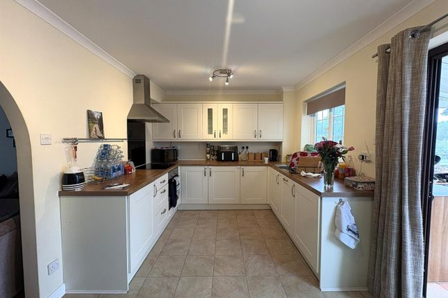 40, Hendra Road, St. Austell photo 2