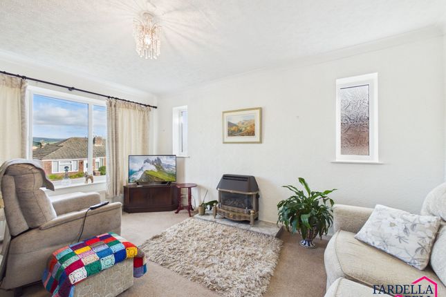 29 Crow Wood Avenue, Burnley photo 3