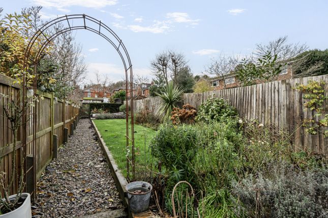 10, Binscombe Lane, Godalming photo 2