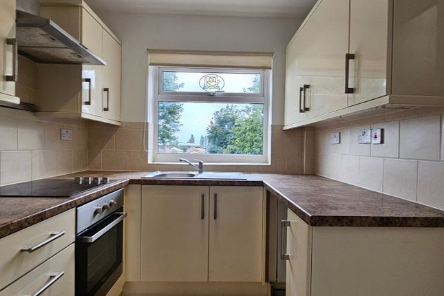 59 Highfield Road South, Chorley photo 3