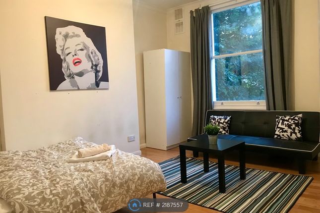 Flat to rent in Marylands Road, London