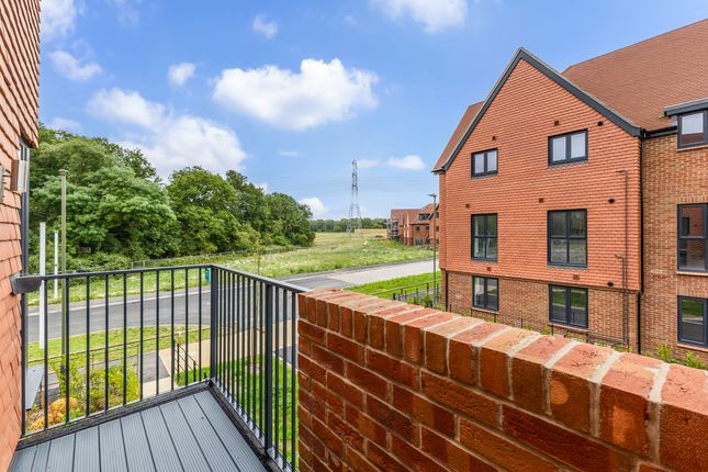 14 Marefield Walk - Lovric, Leaf Living at Allium Park , Guildford, GU23, Ripley photo 3