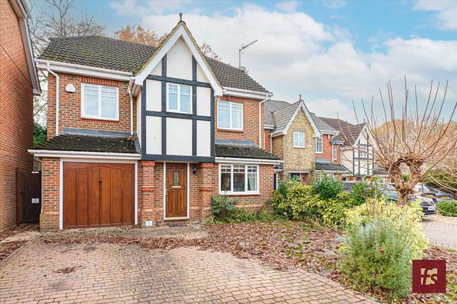 Thumbnail Detached house for sale in Queens Ride, Crowthorne