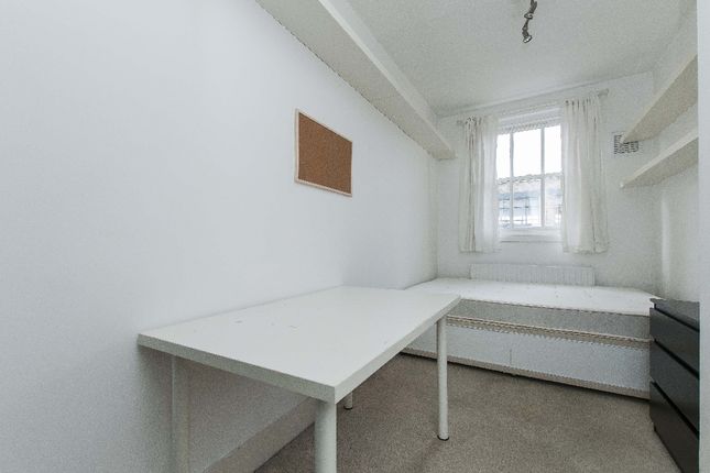16 Pollard House, Northdown Street, King's Cross photo 4