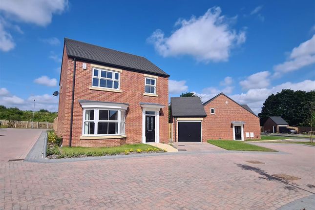 Thumbnail Detached house for sale in Summer Drive, Wakefield