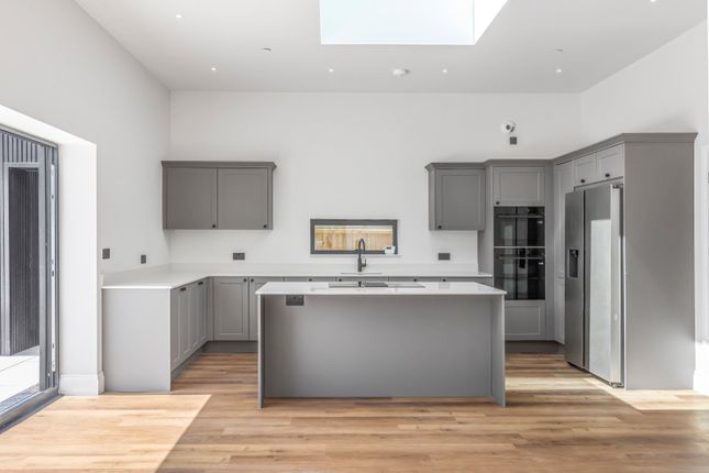 2A, North Road, Haywards Heath photo 3