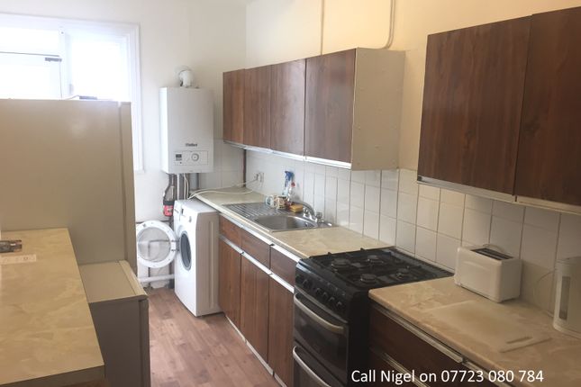 Room To Rent In Windermere Road Ealing Northfields W5 Zoopla