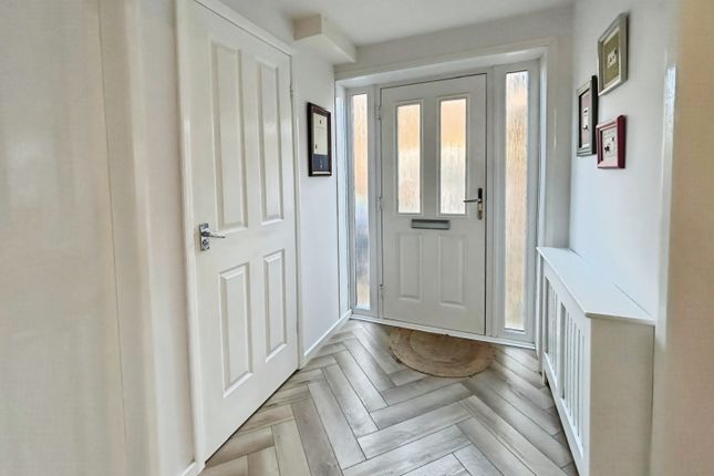 6, Redwood Close, Hartlepool photo 2