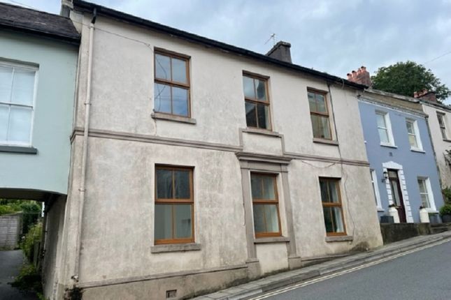 Thumbnail Flat for sale in 2 George Hill, Llandeilo, Carmarthenshire.