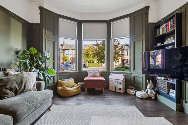 42 Kings Park Avenue, Glasgow photo 4