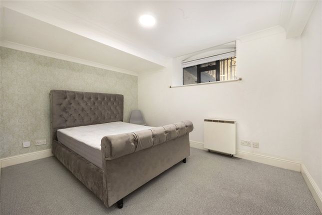 Flat for sale in Riverway House, 260 Westferry Road